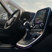 Renault Scenic tampil pula dalam versi Initiale Paris