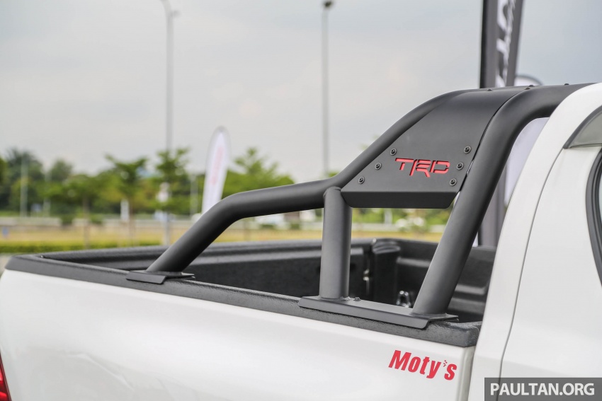 GALLERY: Toyota Hilux 2.4G with TRD accessories 658194
