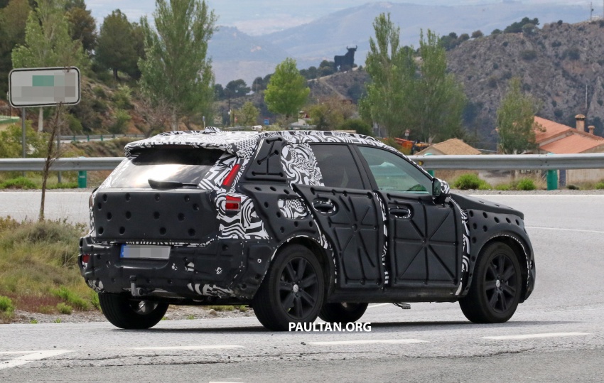 SPIED: Volvo XC40 – interior seen for the first time 661524