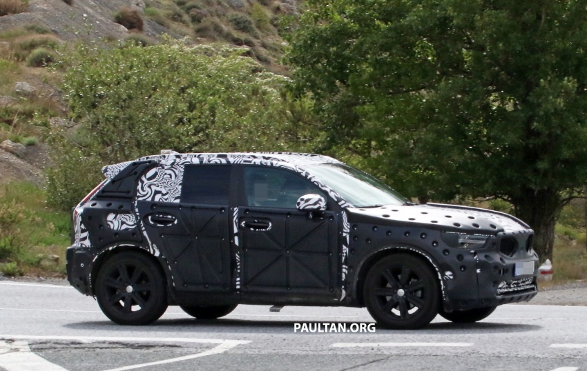 SPIED: Volvo XC40 – interior seen for the first time 661521