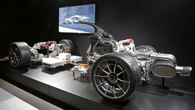 Merc-AMG Project One drivetrain – four electric motors