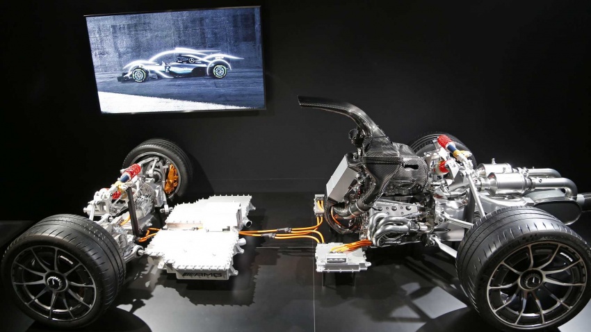Hypercar Mercedes-AMG Project One – gabung enjin F1 sebenar dan empat motor elektrik, 1000 hp, AWD 665377