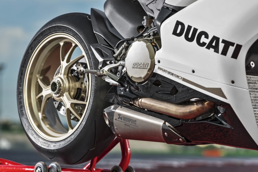 VIDEO: 2017 the final year for Ducati Panigale 1299? 674780