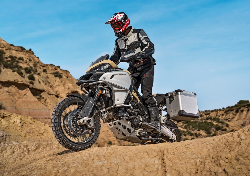 2017 Ducati Multistrada 1200 Enduro Pro launched – sets sights straight on the BMW 1200 GS Rallye 675266