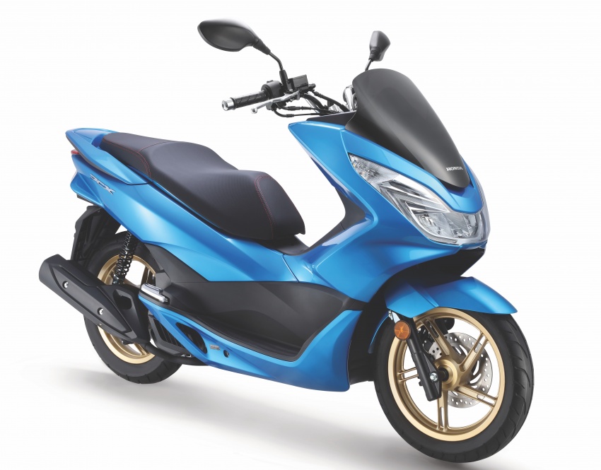 2017 Honda NSS300 and Honda PCX now in blue – priced at RM30,727 and RM11,658, respectively 672387