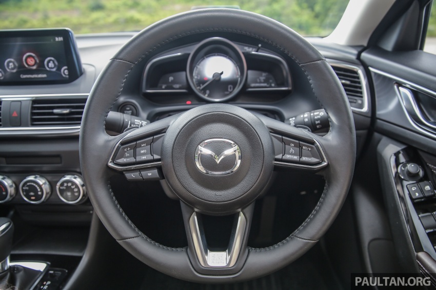 ULASAN VIDEO: Mazda 3 facelift 2017 dengan GVC 671416