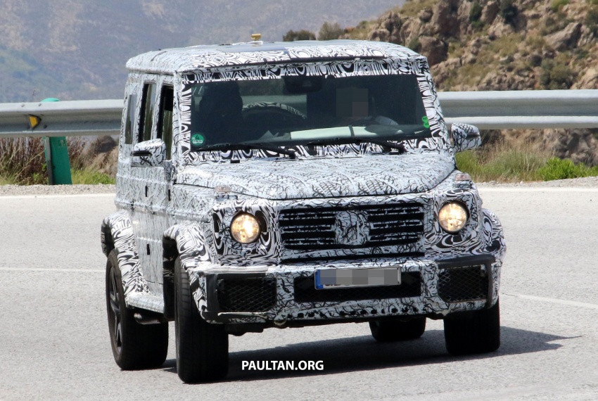 SPYSHOTS: Next Mercedes-AMG G 63 – interior seen 672257