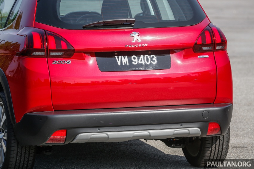 FIRST DRIVE: Peugeot 208 and 2008 1.2L PureTech 675637