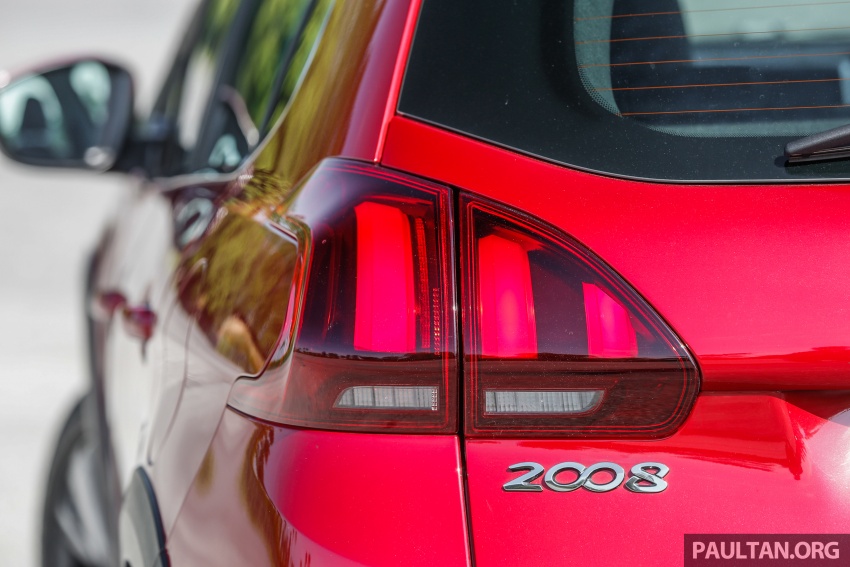 FIRST DRIVE: Peugeot 208 and 2008 1.2L PureTech 675638