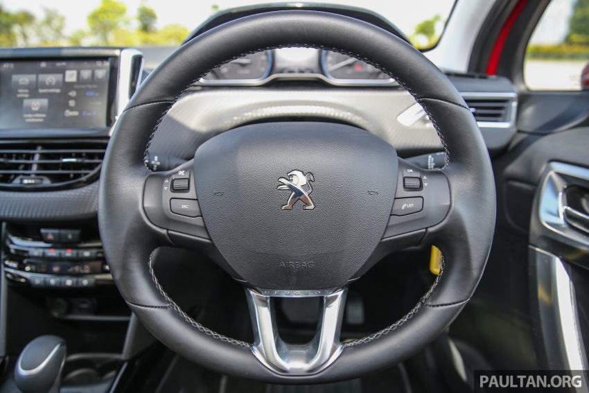 ULASAN VIDEO: Peugeot 208 dan 2008 1.2L Puretech 675952