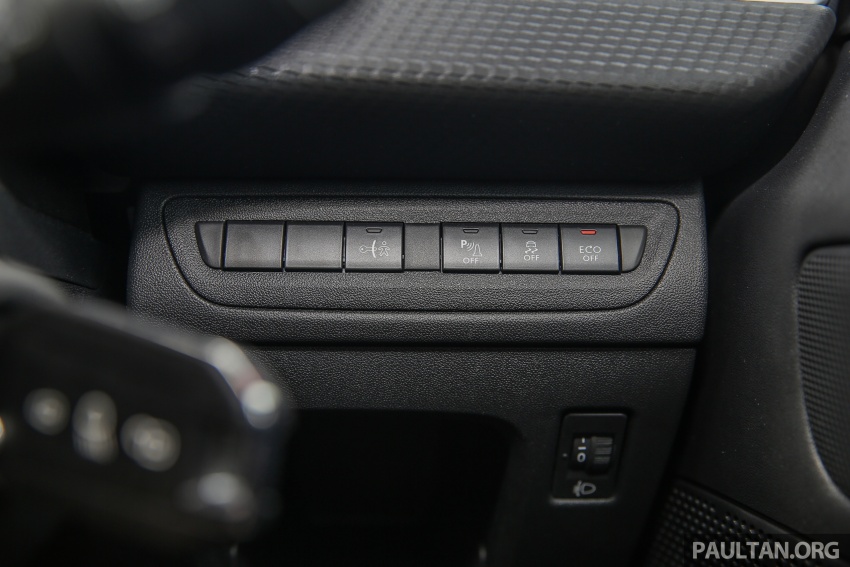 ULASAN VIDEO: Peugeot 208 dan 2008 1.2L Puretech 675838
