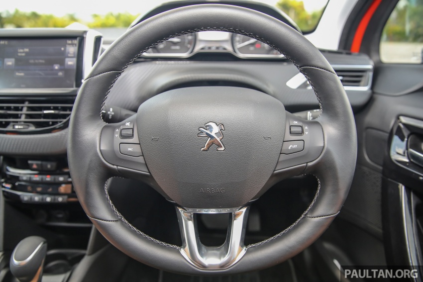 ULASAN VIDEO: Peugeot 208 dan 2008 1.2L Puretech 675827
