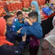 Proton Kasih Ramadan – new clothes sponsored to widows and orphans of company’s former employees