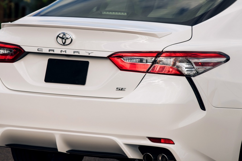 Toyota Camry 2018 – perincian untuk pasaran Amerika 676115