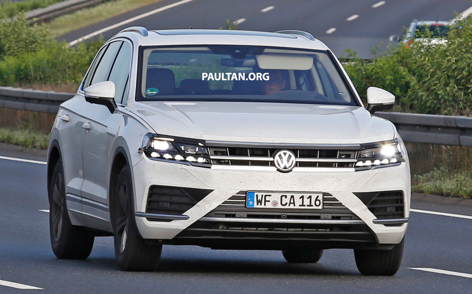 Spied Volkswagen Touareg Virtually Undisguised Vw Touareg
