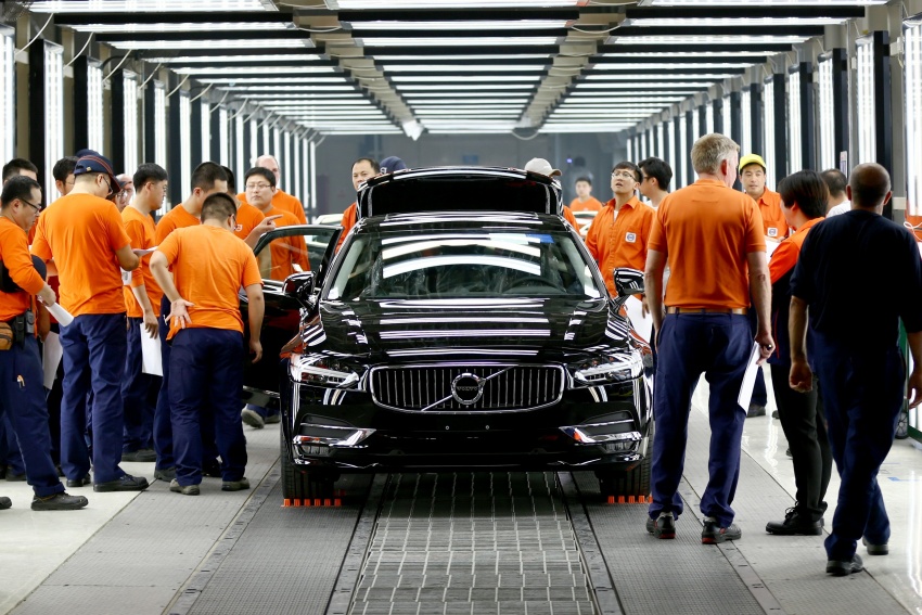Volvo mula eksport sedan premium S90 yang diproduksi di China ke Eropah guna keretapi 667041