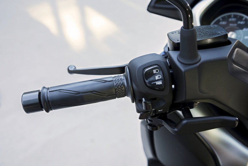 2018 Yamaha X-Max 400 Euro release – 395 cc, 32 hp 691170