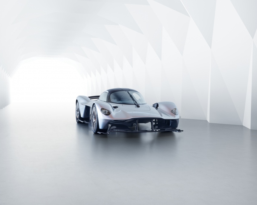 Aston Martin Valkyrie – bahagian luar diperbaharui dan 95 peratus siap, dalaman ditunjuk buat pertama kali 683351
