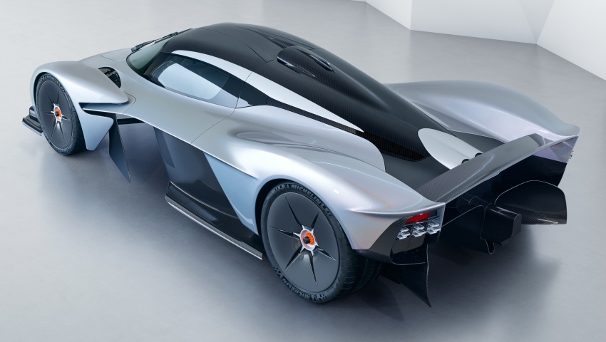 Aston Martin Valkyrie – bahagian luar diperbaharui dan 95 peratus siap, dalaman ditunjuk buat pertama kali 683357