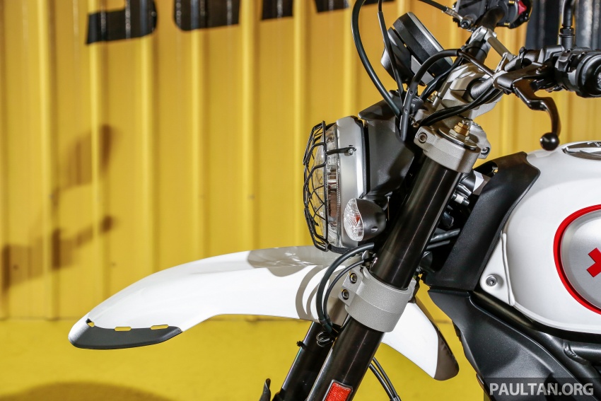 Ducati Scrambler Cafe Racer dan Desert Sled tiba di Malaysia dengan harga pasaran RM69k termasuk GST 681173