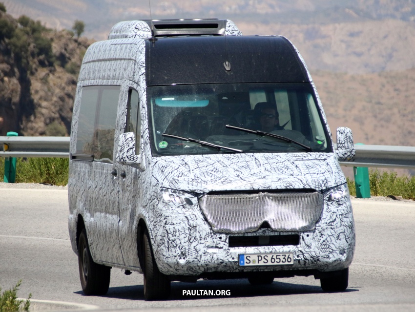 SPYSHOTS: 2018 Mercedes-Benz Sprinter van spotted, full-electric variants set to be operational by 2020 684764