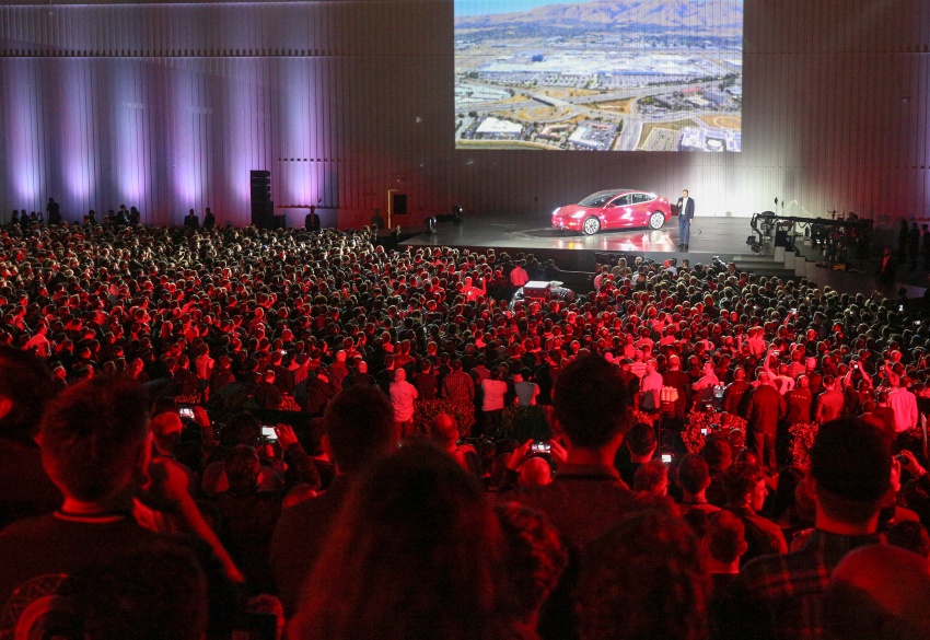 Tesla Model 3 – production entry-level model unveiled 690801