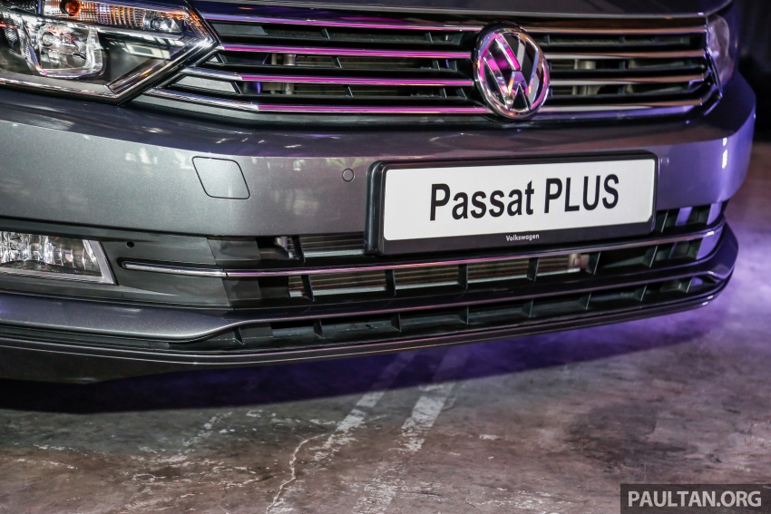Volkswagen Passat Trendline Plus, Comfortline Plus – larger wheels, window tint, up to RM15k cheaper 686377