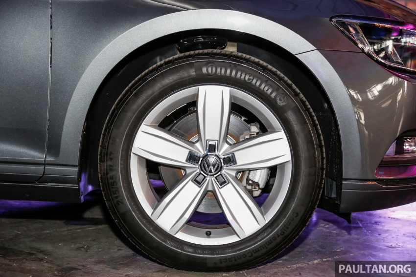 Volkswagen Passat Trendline Plus, Comfortline Plus – larger wheels, window tint, up to RM15k cheaper 686378