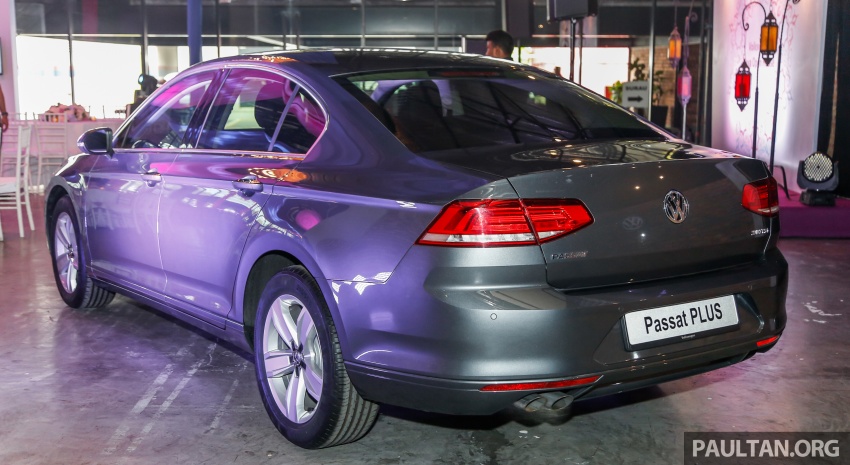 Volkswagen Passat Trendline Plus, Comfortline Plus – larger wheels, window tint, up to RM15k cheaper 686370