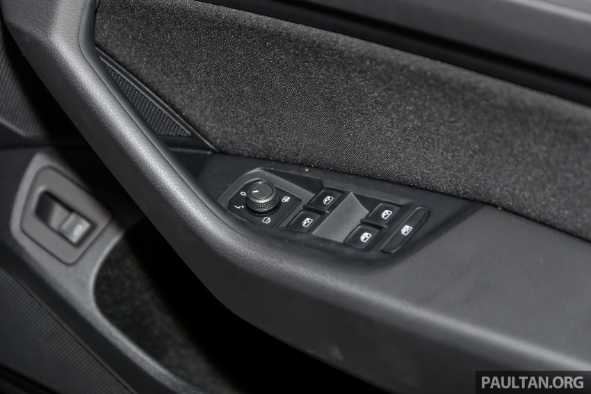 Volkswagen Passat Trendline Plus, Comfortline Plus – larger wheels, window tint, up to RM15k cheaper 686430