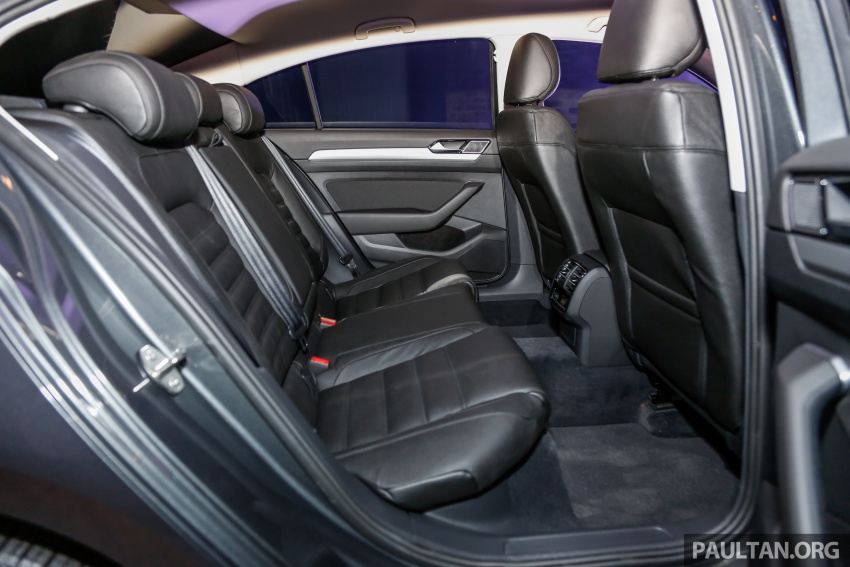 Volkswagen Passat Trendline Plus, Comfortline Plus – larger wheels, window tint, up to RM15k cheaper 686432