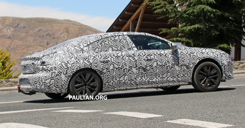 SPIED: Next-gen Peugeot 508, first look at the interior 681054