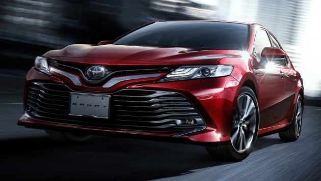 Toyota Camry 2018 kini di pasaran Jepun – 33.4 km/l