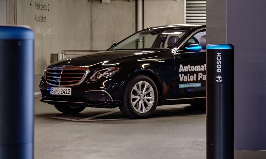 Bosch and Mercedes-Benz premiere automated valet parking service – pilot project begins in Stuttgart 688149