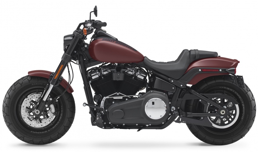 2018 Harley-Davidson Softail range updated – 107 and 114 Milwaukee Eight V-twin engines, faster and lighter 703826