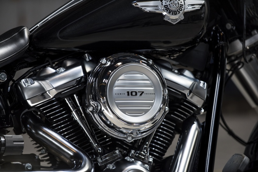 2018 Harley-Davidson Softail range updated – 107 and 114 Milwaukee Eight V-twin engines, faster and lighter 703861