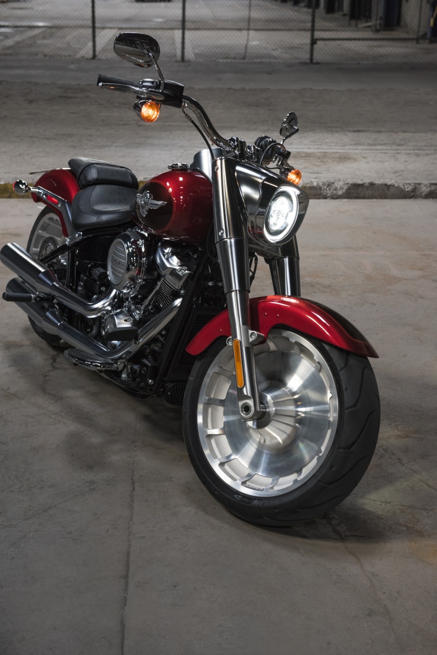 2018 Harley-Davidson Softail range updated – 107 and 114 Milwaukee Eight V-twin engines, faster and lighter 703864