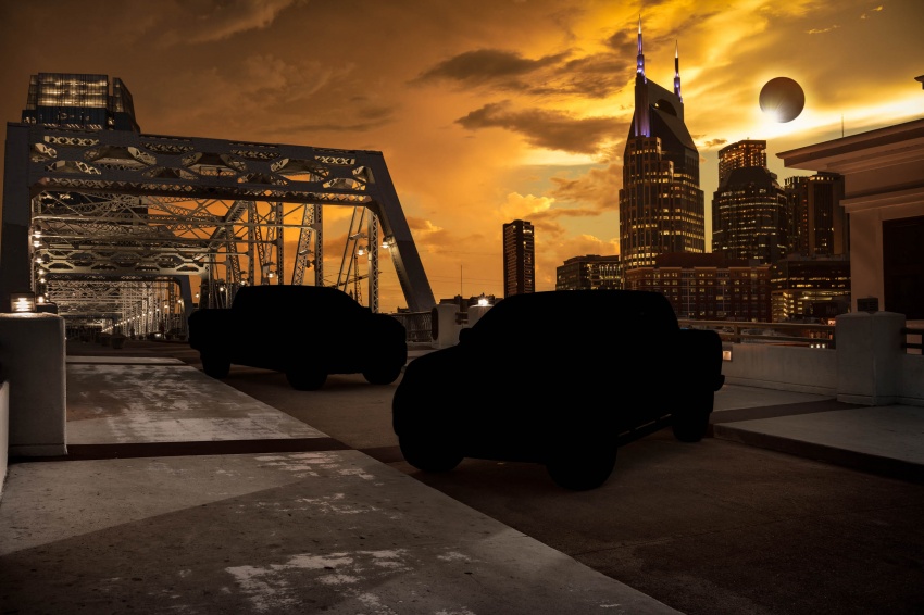Nissan rolls out three Midnight Edition trucks during total solar eclipse – Titan, Titan XD and Frontier Image #701859