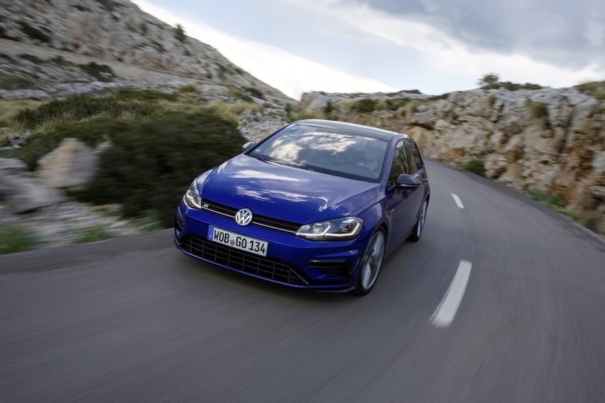 Volkswagen Golf R gains optional Performance packs 692094
