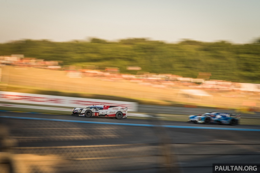 24 hours of Zuffenhausen – at Le Mans with Porsche 705367