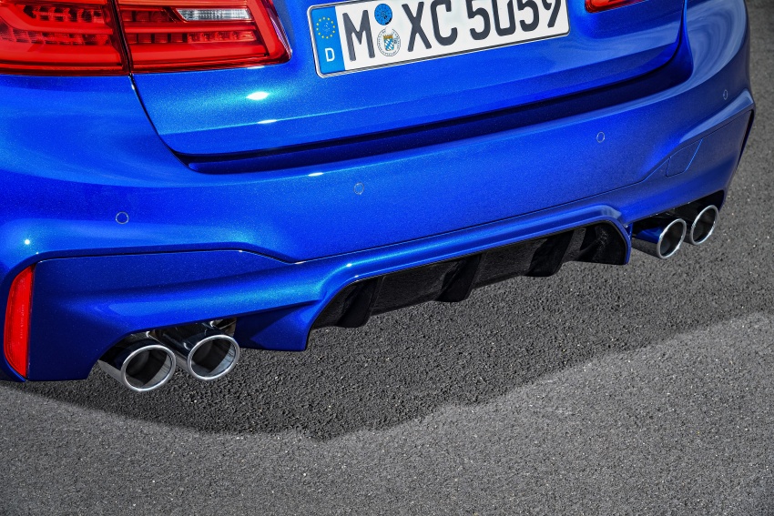 F90 BMW M5 finally revealed with 600 hp and 750 Nm 701635