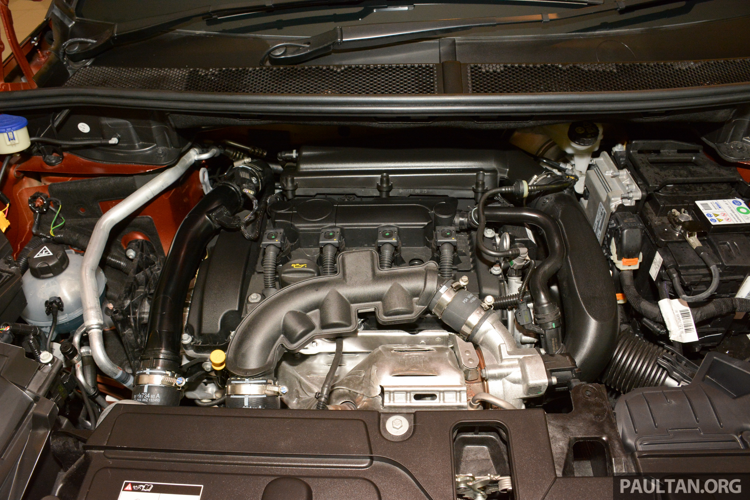 Peugeot 3008 двигатель. Пежо 3008 турбо. Двигатель Пежо 3008. Пежо 3008 1,6 турбо. Пежо 3008 турбо двигатель.