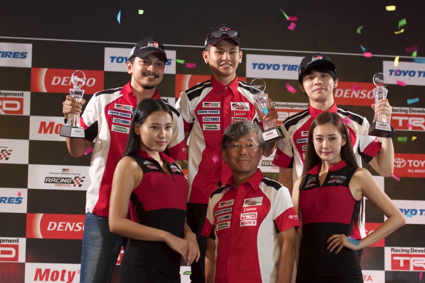 Toyota Gazoo Racing 2017 – aksi agresif di hari kedua 698448