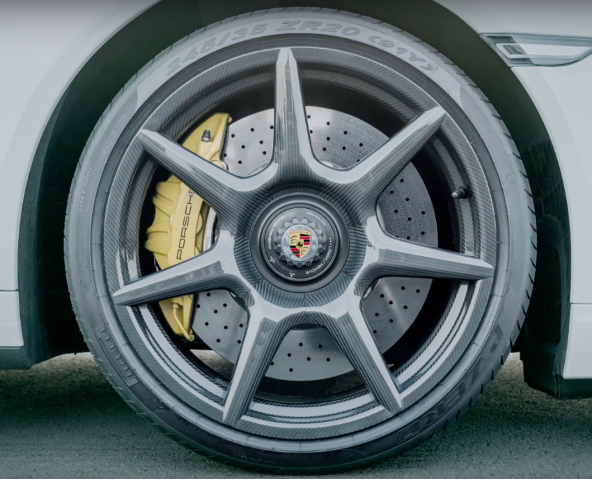 VIDEO: Porsche hasilkan rim 20-inci gentian karbon khas bagi pilihan pembeli 911 Turbo S Exclusive Series 701128