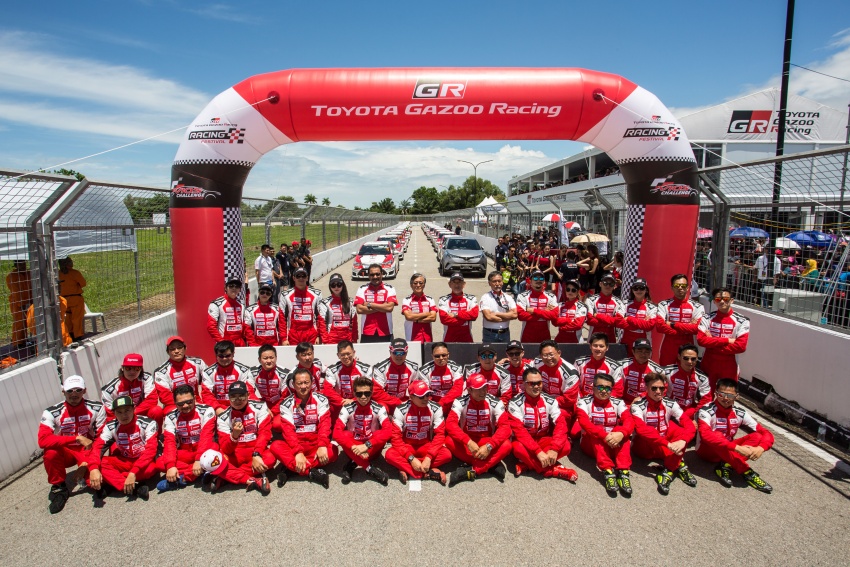 Toyota Gazoo Racing 2017 – aksi agresif di hari kedua 698459
