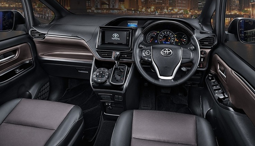 GIIAS 2017: Toyota Voxy – third-gen facelift debuts 698378