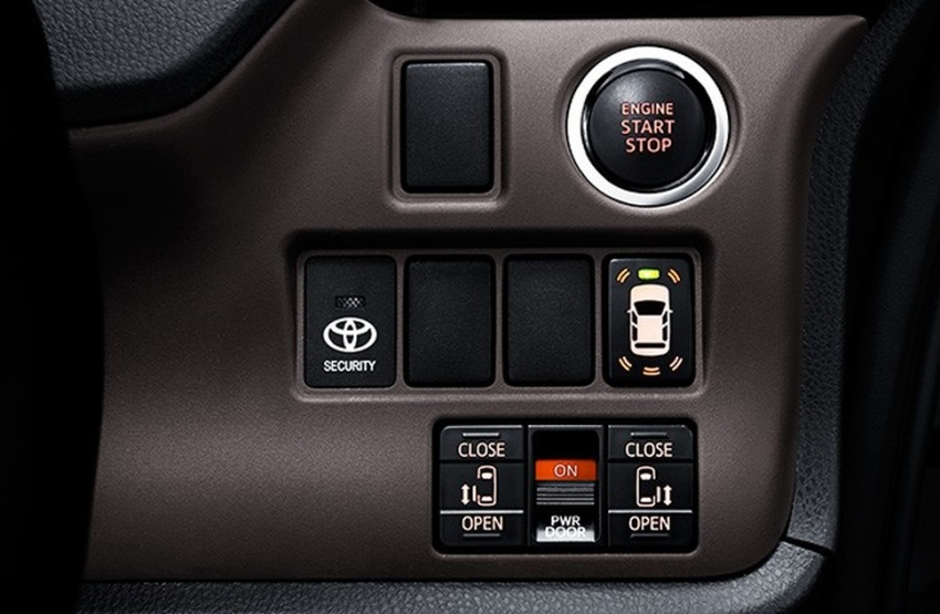 GIIAS 2017: Toyota Voxy – third-gen facelift debuts 698376