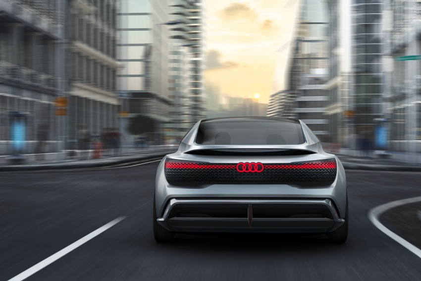 Audi Aicon concept – Level 5 autonomous driving, no steering wheel or seat belts, 800 km full EV range 708894
