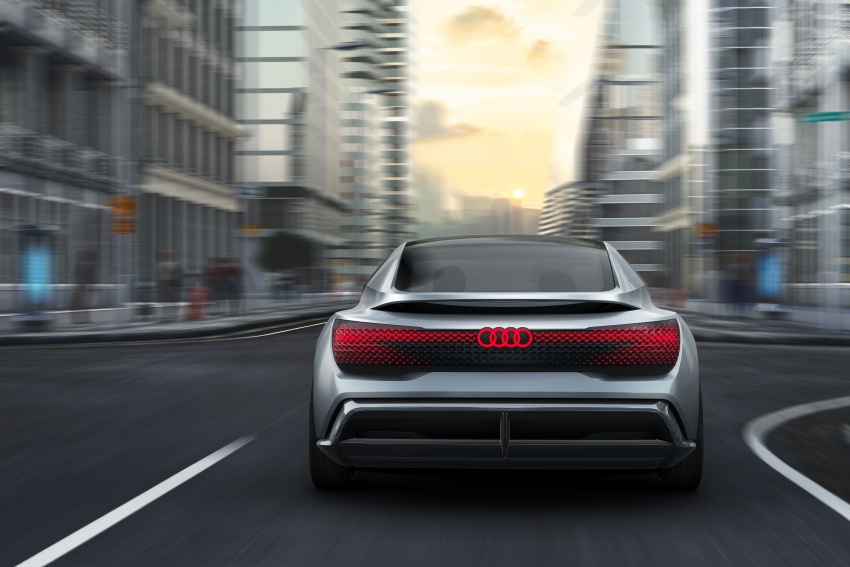 Audi Aicon concept – Level 5 autonomous driving, no steering wheel or seat belts, 800 km full EV range 708895