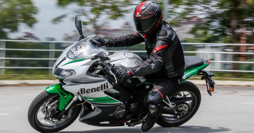 REVIEW: 2017 Benelli 302R – sports on a shoestring 729210